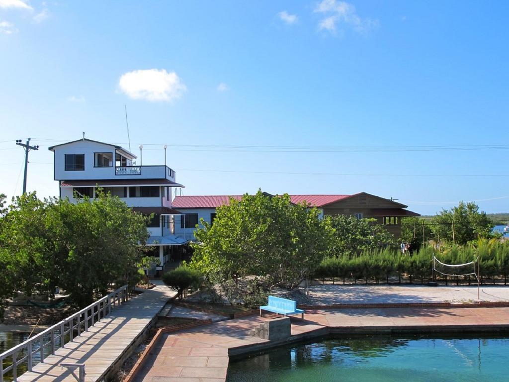 Coral View Beach Resort Utila Exteriér fotografie